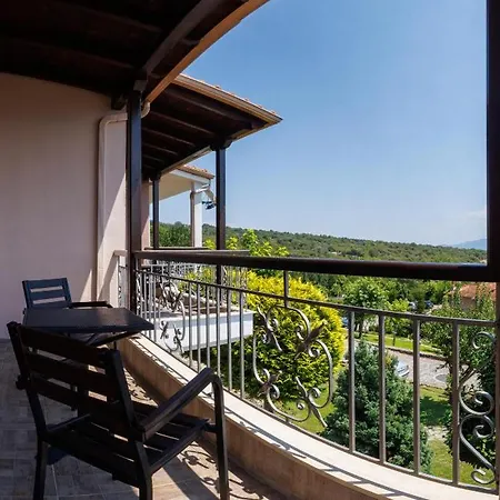 Epavlis Hotel