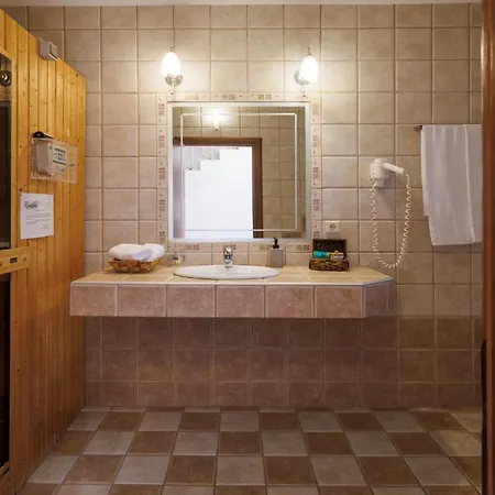 Ξενοδοχείο 'επαυλις 3*