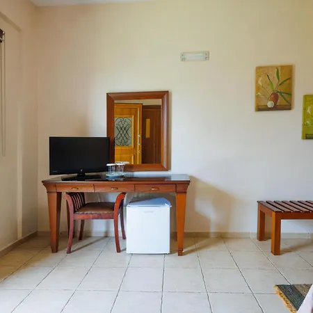 Hotel Epavlis 3*
