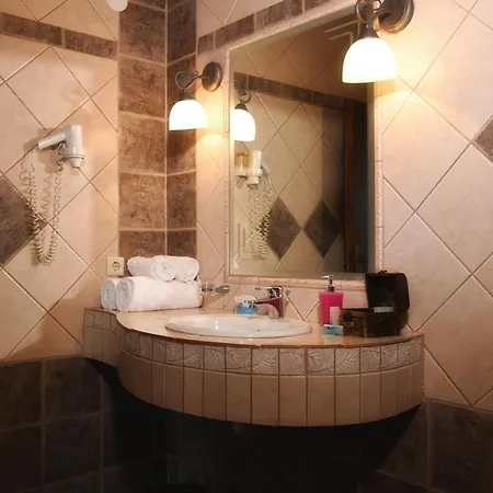 Hotel Epavlis 3*